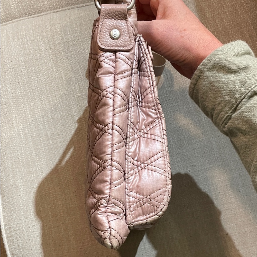 Baggallini Metallic Pink Quilted Crossbody Bag and Wristlet - Picture 4 of 7